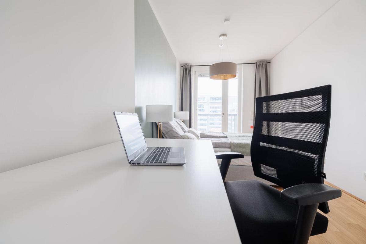 Lovely Apartment In Marina Tower - 10Min To City Center Viena Exterior foto