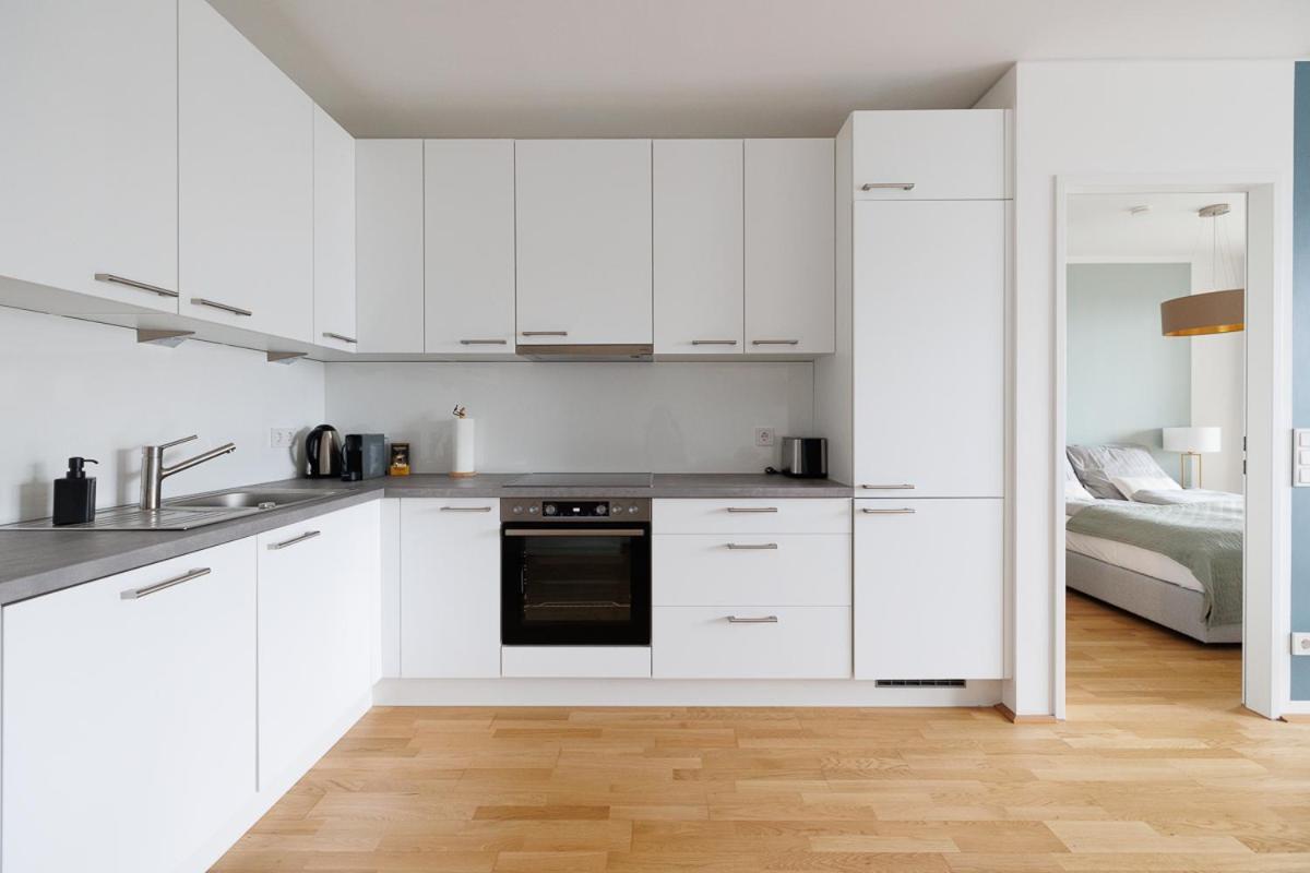 Lovely Apartment In Marina Tower - 10Min To City Center Viena Exterior foto